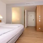 Western Spinnerei Hotell 3*